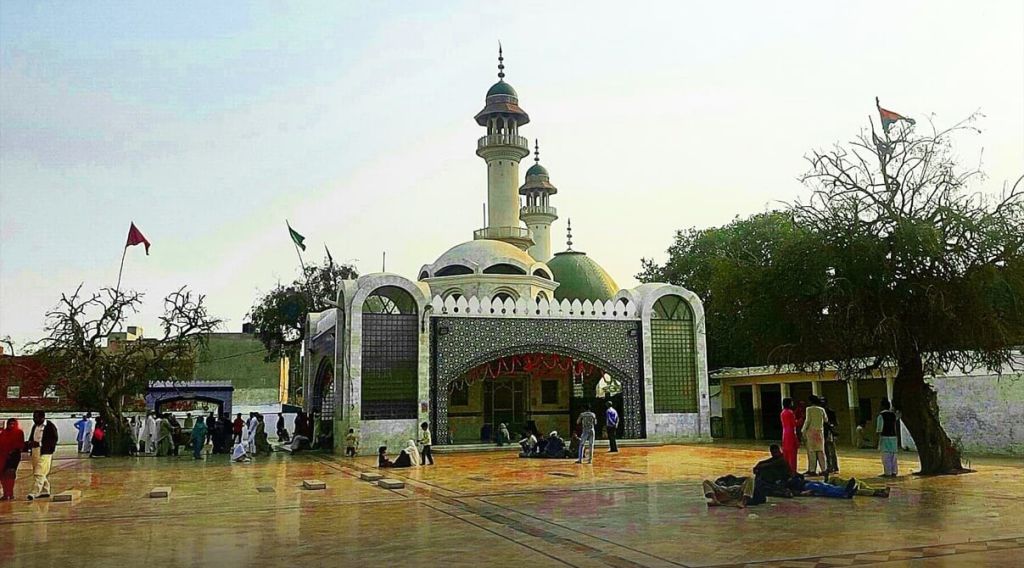 Baba Bulley Shah, shrines